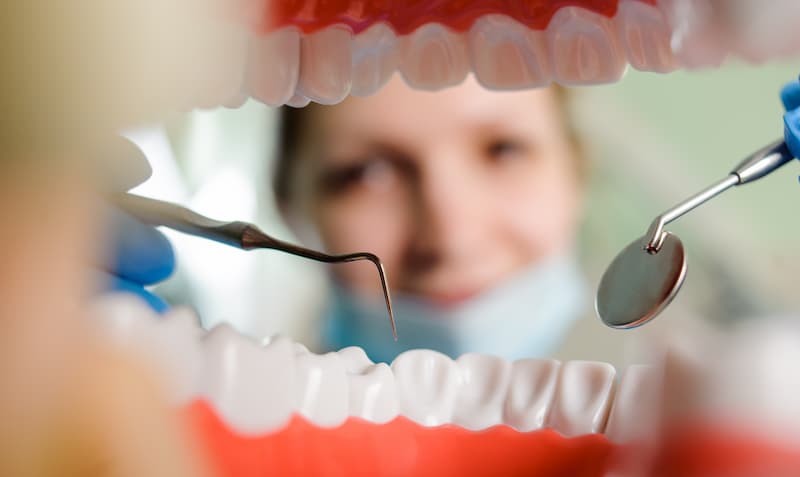 Что делать если шатается коренной зуб?